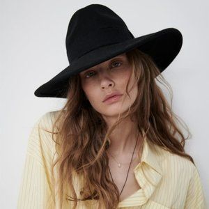 BNWOT Zara Wide Brimmed Wool Hat Medium